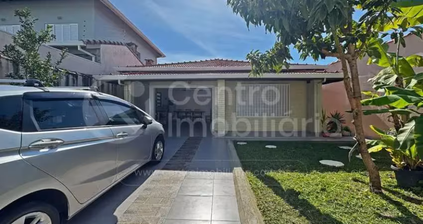 Casa à venda com 3 quartos em peruíbe, no bairro balneario sao joao batista