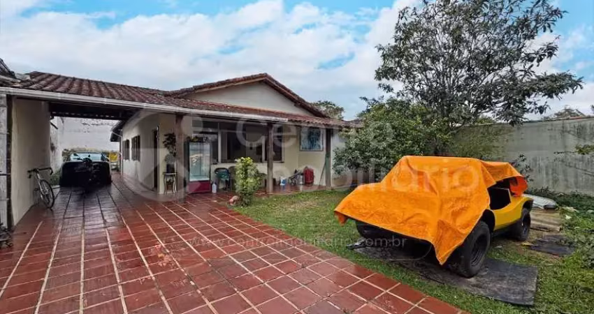 Casa à venda com 3 quartos em peruíbe, no bairro stella maris