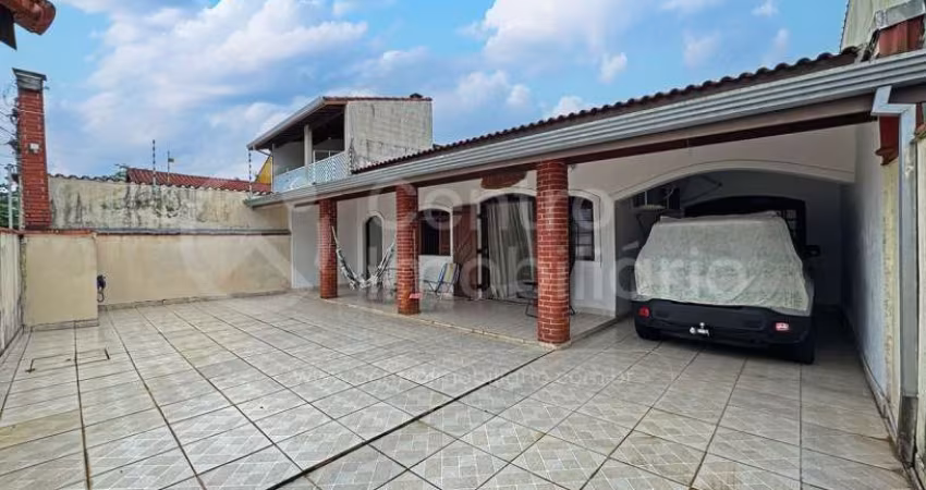 CASA à venda com 3 quartos em Peruíbe, no bairro Balneario Josedy