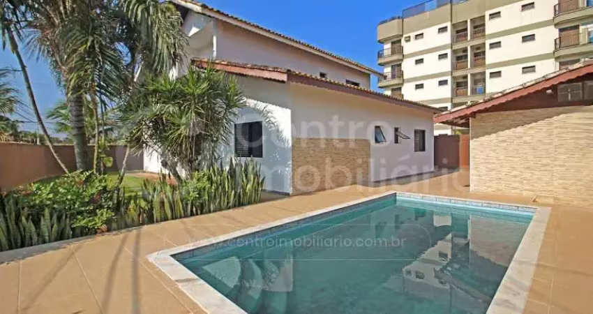 Casa à venda com piscina e 4 quartos em peruíbe, no bairro estancia balnearia convento velho