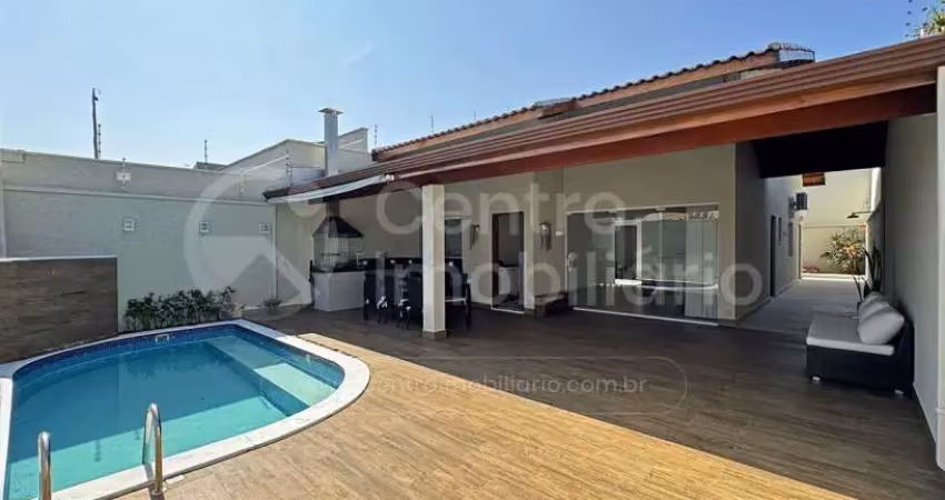 CASA à venda com piscina e 3 quartos em Peruíbe, no bairro Estancia Sao Jose