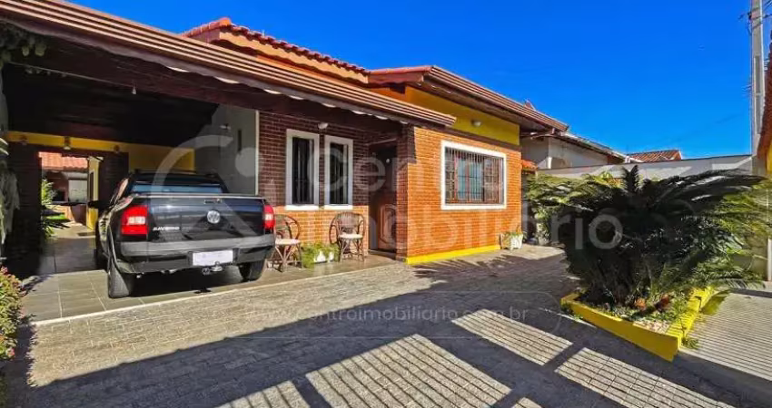 Casa à venda com 3 quartos em peruíbe, no bairro balneario sao joao batista
