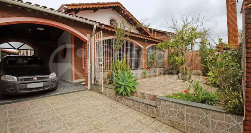 Casa à venda com 3 quartos em peruíbe, no bairro jardim imperador