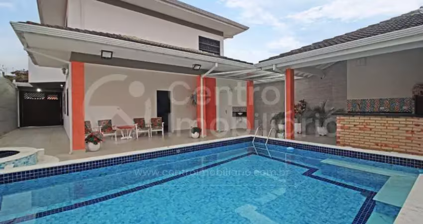 CASA à venda com piscina e 4 quartos em Peruíbe, no bairro Stella Maris