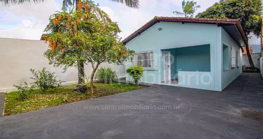 CASA à venda com 2 quartos em Peruíbe, no bairro Balneario Barra de Jangada