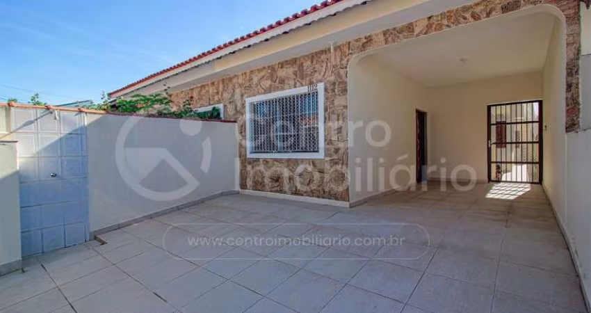 CASA à venda com 2 quartos em Peruíbe, no bairro Stella Maris
