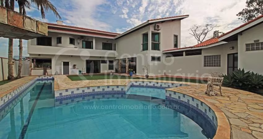 CASA à venda com piscina e 5 quartos em Peruíbe, no bairro Bougainvillee V