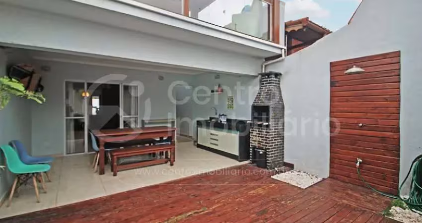 CASA à venda com 3 quartos em Peruíbe, no bairro Cidade Nova Peruíbe