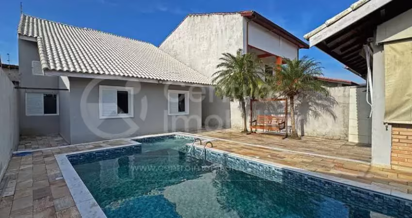 Casa à venda com piscina e 4 quartos em peruíbe, no bairro jardim mar e sol