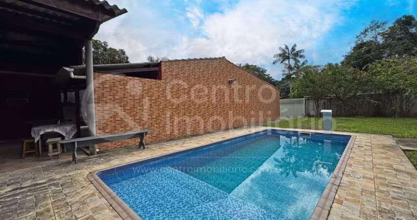 CASA à venda com 2 quartos em Peruíbe, no bairro Jardim Somar