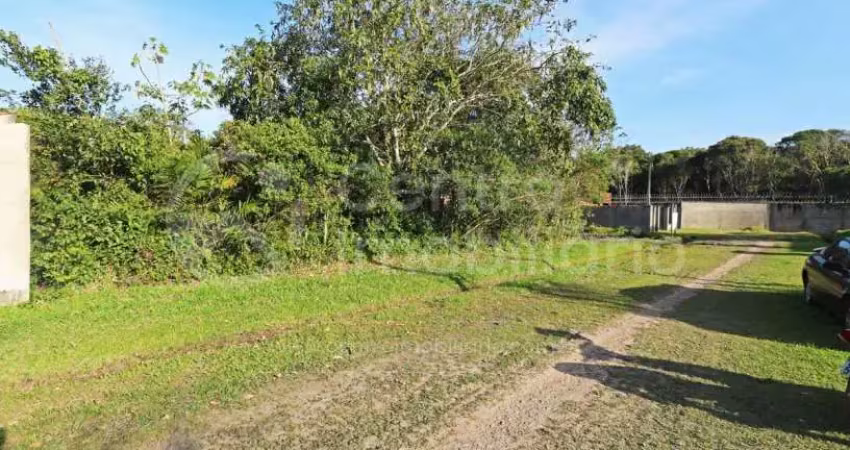 Terreno em condomínio fechado à venda no Jardim São Luis, Peruíbe 