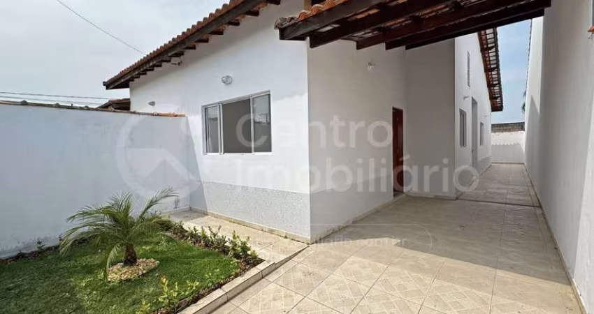 CASA à venda com 2 quartos em Peruíbe, no bairro Jardim Somar