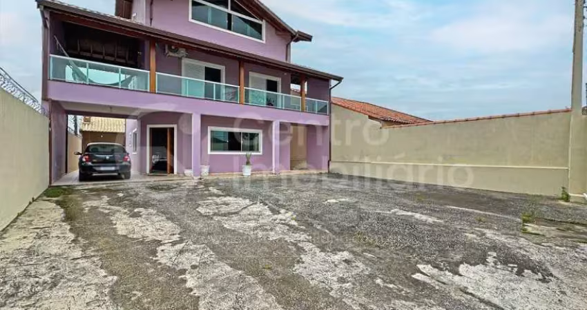 Casa à venda com 4 quartos em peruíbe, no bairro belmira novaes