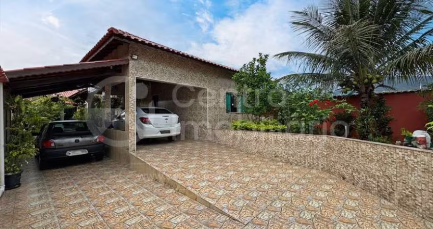 CASA à venda com 3 quartos em Peruíbe, no bairro Estancia dos Eucaliptos