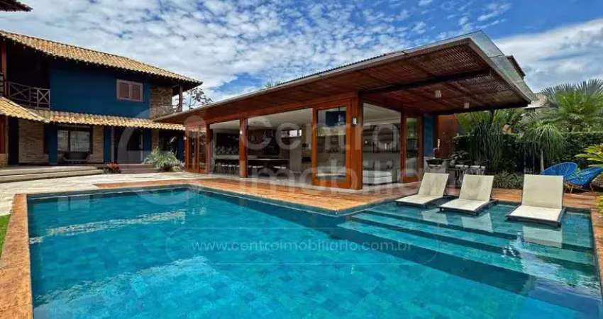 Casa à venda com piscina e 5 quartos em peruíbe, no bairro bougainvillee ii