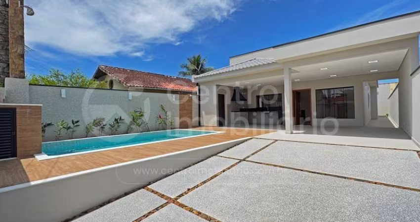 CASA à venda com piscina e 3 quartos em Peruíbe, no bairro Cidade Nova Peruíbe