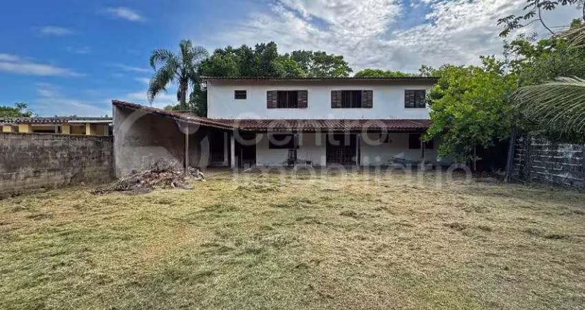 Casa à venda com 4 quartos em peruíbe, no bairro estancia antonio novaes