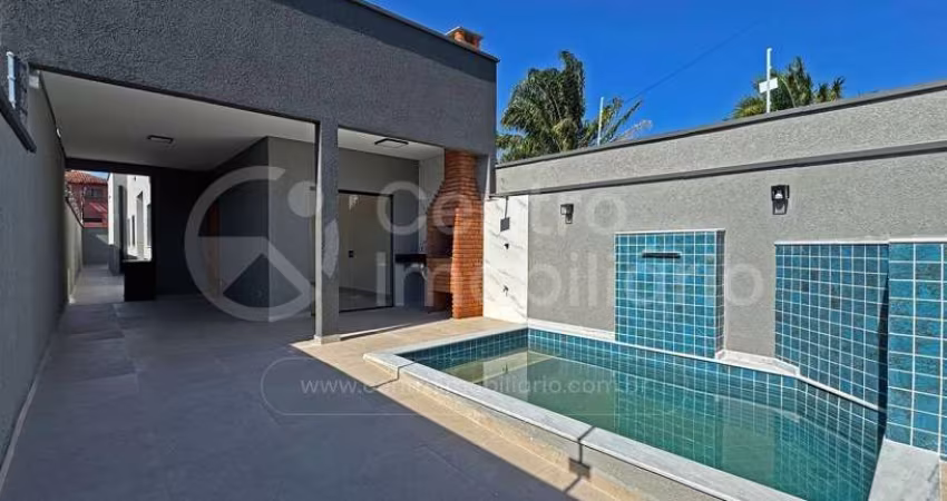 CASA à venda com piscina e 3 quartos em Peruíbe, no bairro Cidade Nova Peruíbe