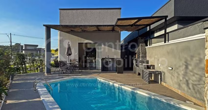 CASA à venda com piscina e 3 quartos em Peruíbe, no bairro Residencial Bosque Três Marias