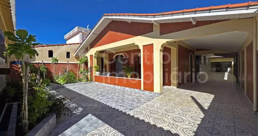 CASA à venda com 3 quartos em Peruíbe, no bairro Balneario Barra de Jangada