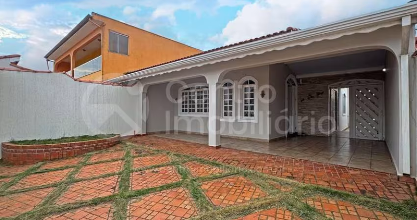 CASA à venda com 4 quartos em Peruíbe, no bairro Jardim Beira Mar