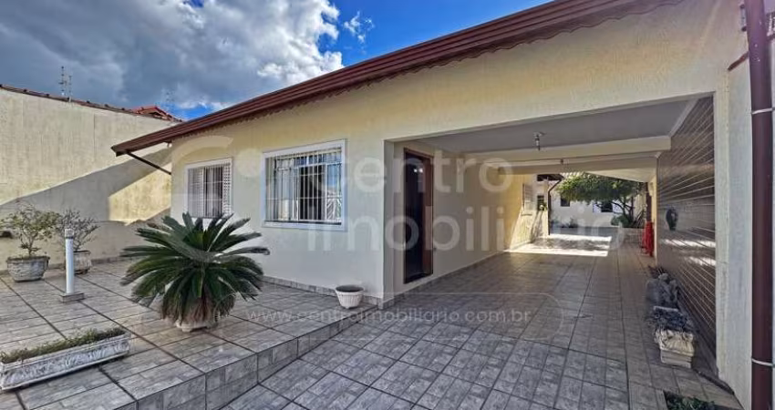 CASA à venda com 2 quartos em Peruíbe, no bairro Stella Maris
