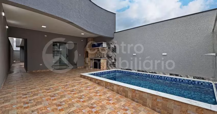 Casa à venda com piscina e 3 quartos em peruíbe, no bairro parque d aville