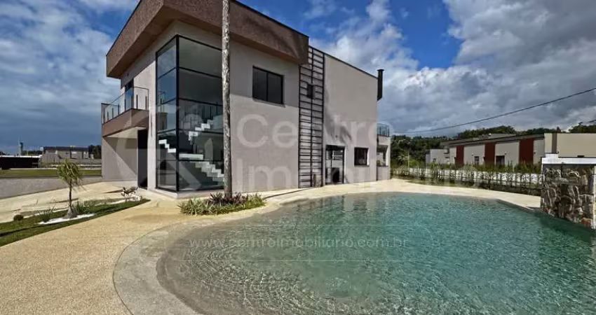 Casa à venda com piscina e 4 quartos em peruíbe, no bairro residencial bosque três marias