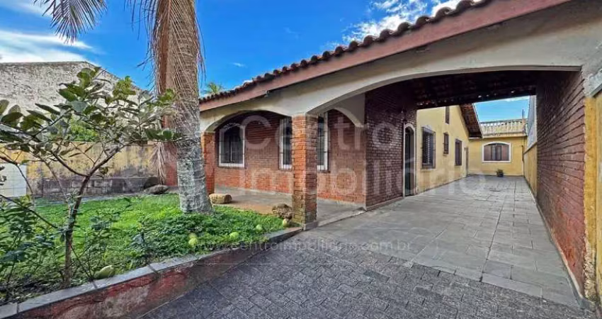 Casa à venda com 2 quartos em peruíbe, no bairro belmira novaes