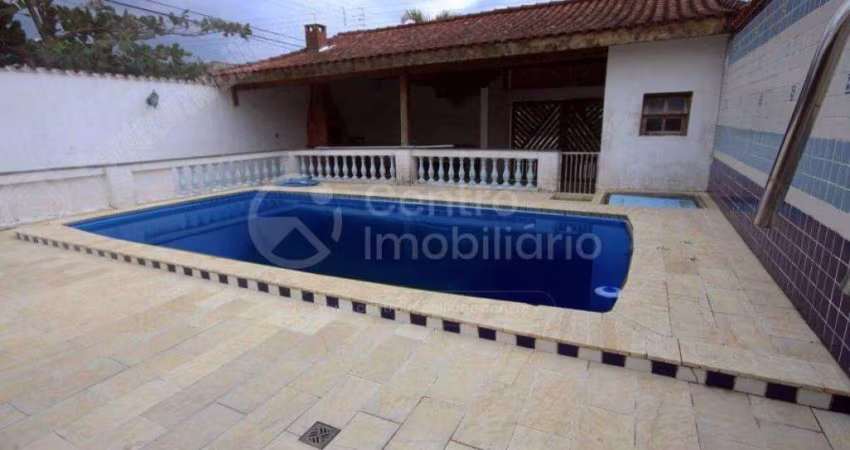 CASA à venda com piscina e 4 quartos em Peruíbe, no bairro Balneario Barra de Jangada