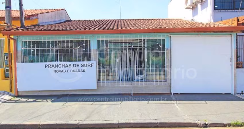 CASA à venda com 1 quartos em Peruíbe, no bairro Centro