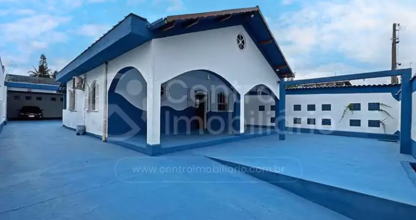 Casa à venda com 2 quartos em peruíbe, no bairro estancia balnearia convento velho