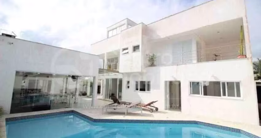 Casa à venda com piscina e 5 quartos em peruíbe, no bairro jardim imperador