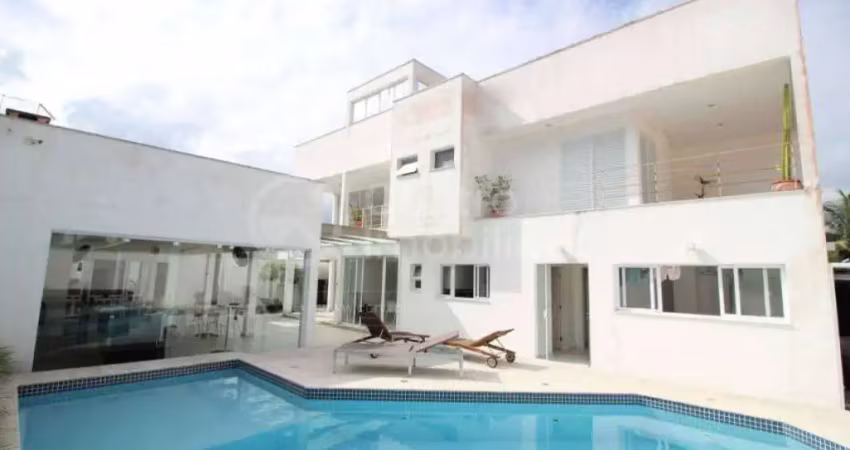 Casa à venda com piscina e 5 quartos em peruíbe, no bairro jardim imperador