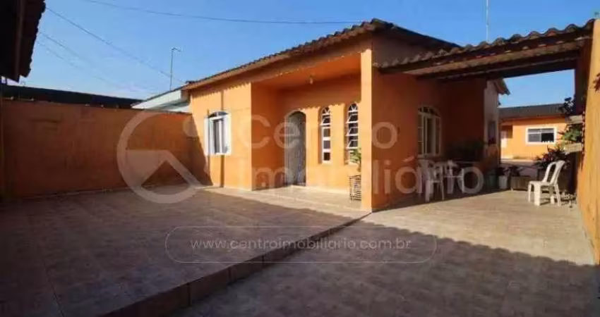 Casa à venda com 3 quartos em peruíbe, no bairro jardim brasil