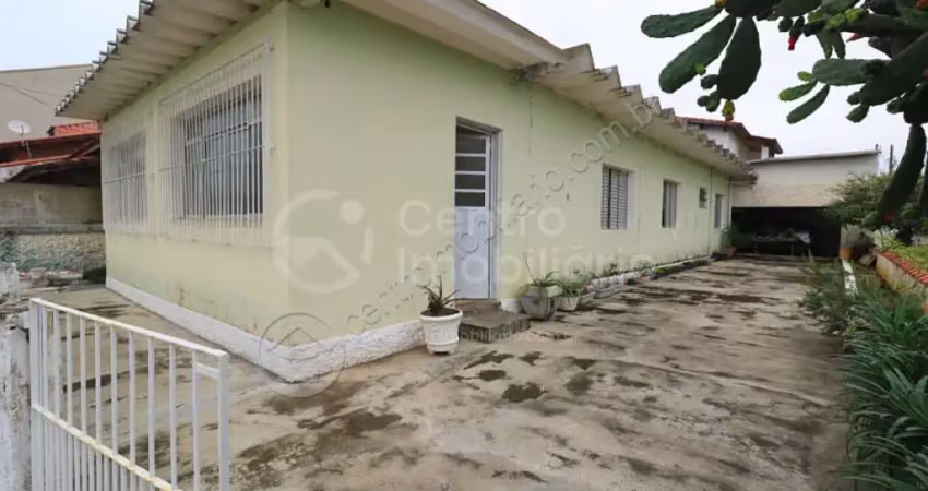 Casa à venda com 3 quartos em peruíbe, no bairro belmira novaes