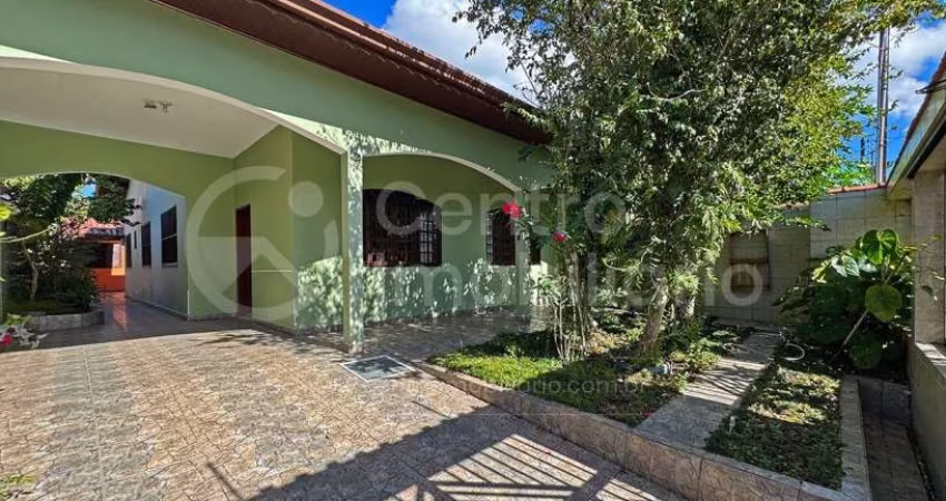 CASA à venda com 3 quartos em Peruíbe, no bairro Balneario Barra de Jangada