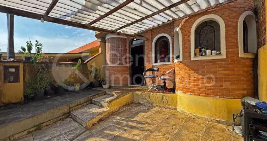 Casa à venda com 3 quartos em peruíbe, no bairro balneario sambura