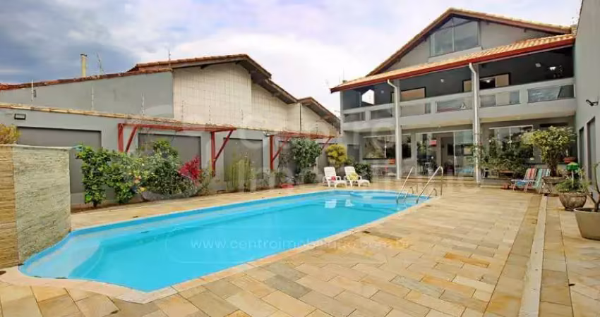 CASA à venda com piscina e 6 quartos em Peruíbe, no bairro Cidade Nova Peruíbe