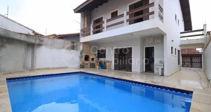 CASA à venda com piscina e 4 quartos em Peruíbe, no bairro Jardim Star