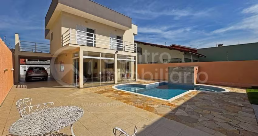 CASA à venda com piscina e 4 quartos em Peruíbe, no bairro Estancia Balnearia Convento Velho