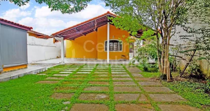 CASA à venda com 2 quartos em Peruíbe, no bairro Jardim Ribamar