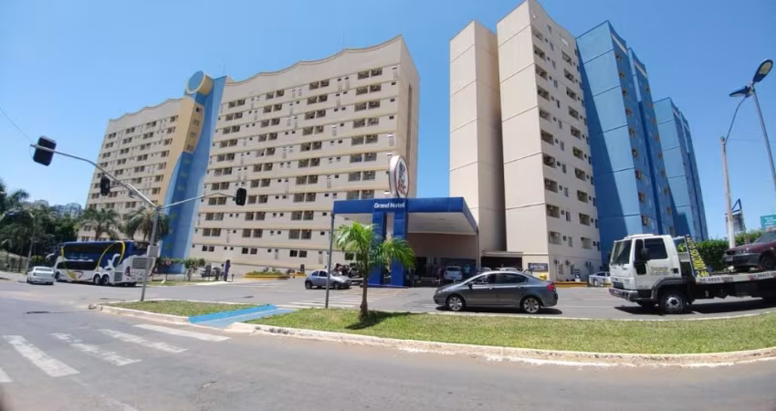 Apartamento de 02 Quartos para venda no Golden Dolphin Grand Hotel em Caldas Novas-GO