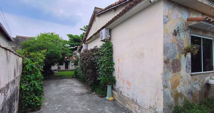 Casa para Venda em Saquarema, Centro, 3 dormitórios, 1 suíte, 2 banheiros, 2 vagas