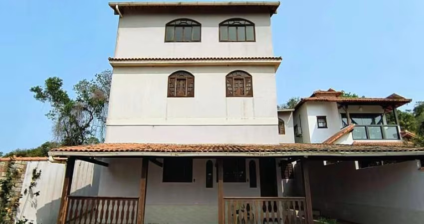 Casa para Venda em Saquarema, Leigos, 6 dormitórios, 2 suítes, 3 banheiros, 4 vagas