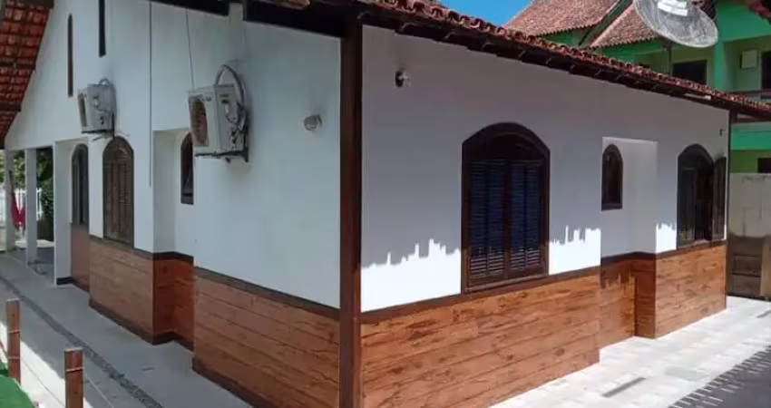 Casa para Venda em Araruama, Pontinha, 4 dormitórios, 3 suítes, 2 banheiros, 2 vagas