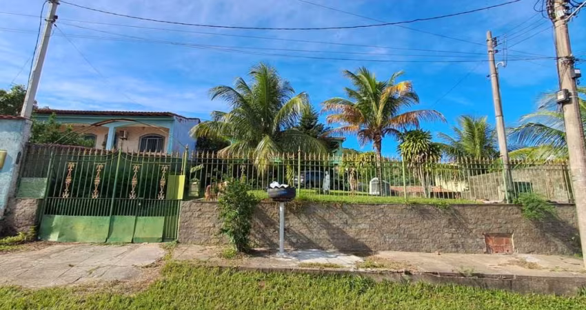Casa para Venda em Araruama, Centro (Iguabinha), 4 dormitórios, 4 suítes, 2 banheiros, 2 vagas