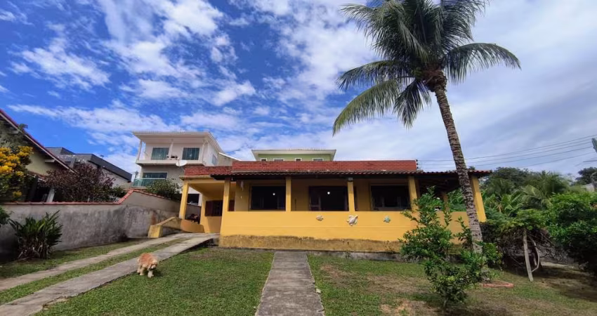 Casa para Venda em Saquarema, Porto Novo, 3 dormitórios, 1 suíte, 2 banheiros, 2 vagas