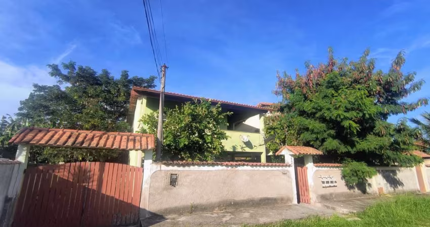 Casa para Venda em Saquarema, Boqueirão, 5 dormitórios, 1 suíte, 2 banheiros, 2 vagas