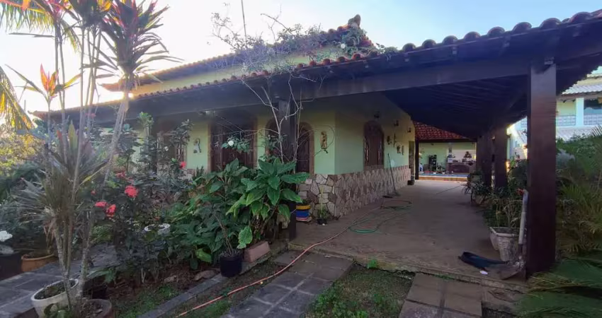 Casa para Venda em Saquarema, Jaconé (Sampaio Correia), 3 dormitórios, 1 suíte, 2 banheiros, 2 vagas